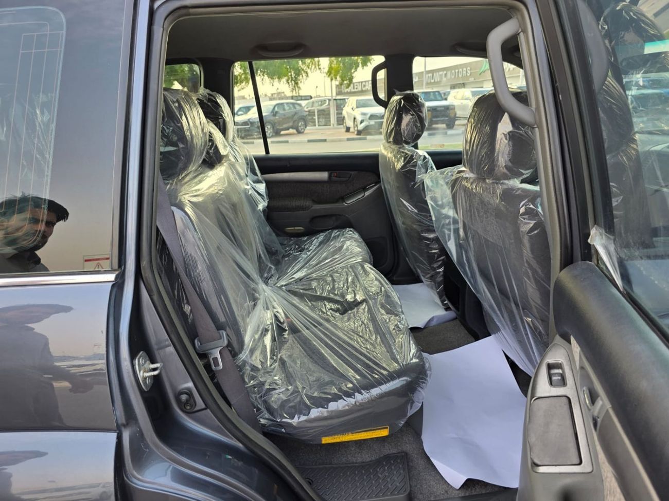 تويوتا برادو DIESEL PRADO 3.0 LITER 1KZ ENGINE GREY COLOR 2004 MODEL AUTOMATIC