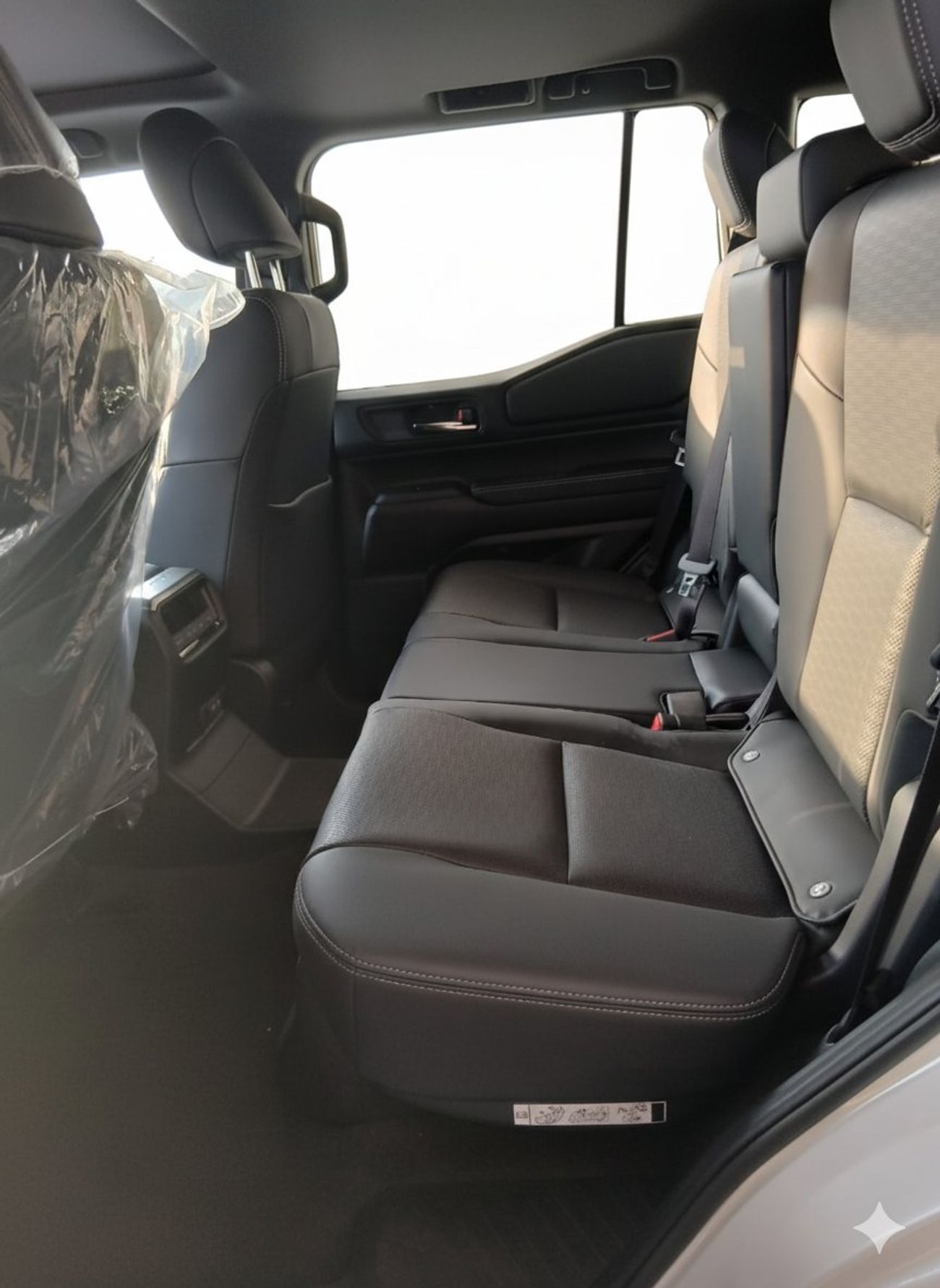 تويوتا برادو 2.4L PETROL TURBO ENGINE, 4 CYLINDER INLINE TYPE,16 VALVE DOHC