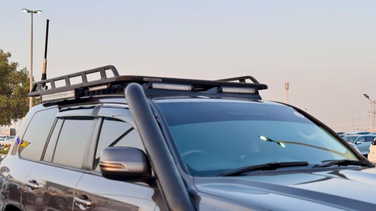 تويوتا لاند كروزر HEAVY OFF-ROAD MODIFIED | 4.5L DIESEL | RHD | AUTOMATIC | BULL BAR + RHINO RACK + SNORKEL