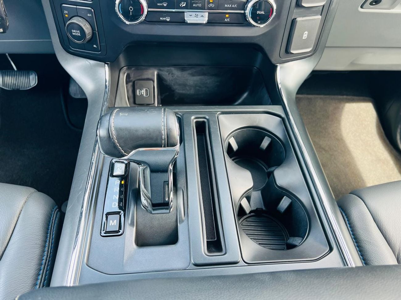 فورد F 150 XLT 3.5L (5 Seater)