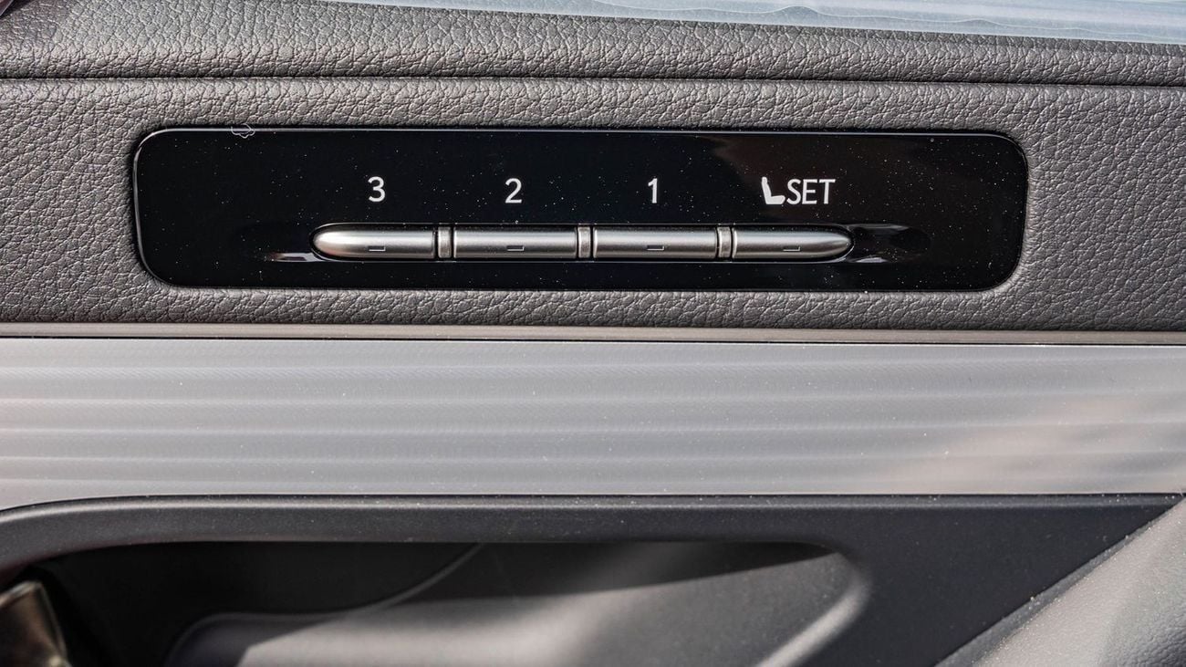 لكزس LX 600 2026 Lexus LX600 F-Sport 3.5L AT Petrol (White)