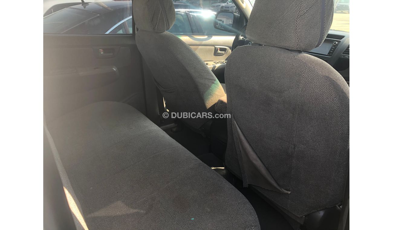 تويوتا هيلوكس Toyota Hilux D/c pick up 4x4,A/T,model:2010. Excellent condition