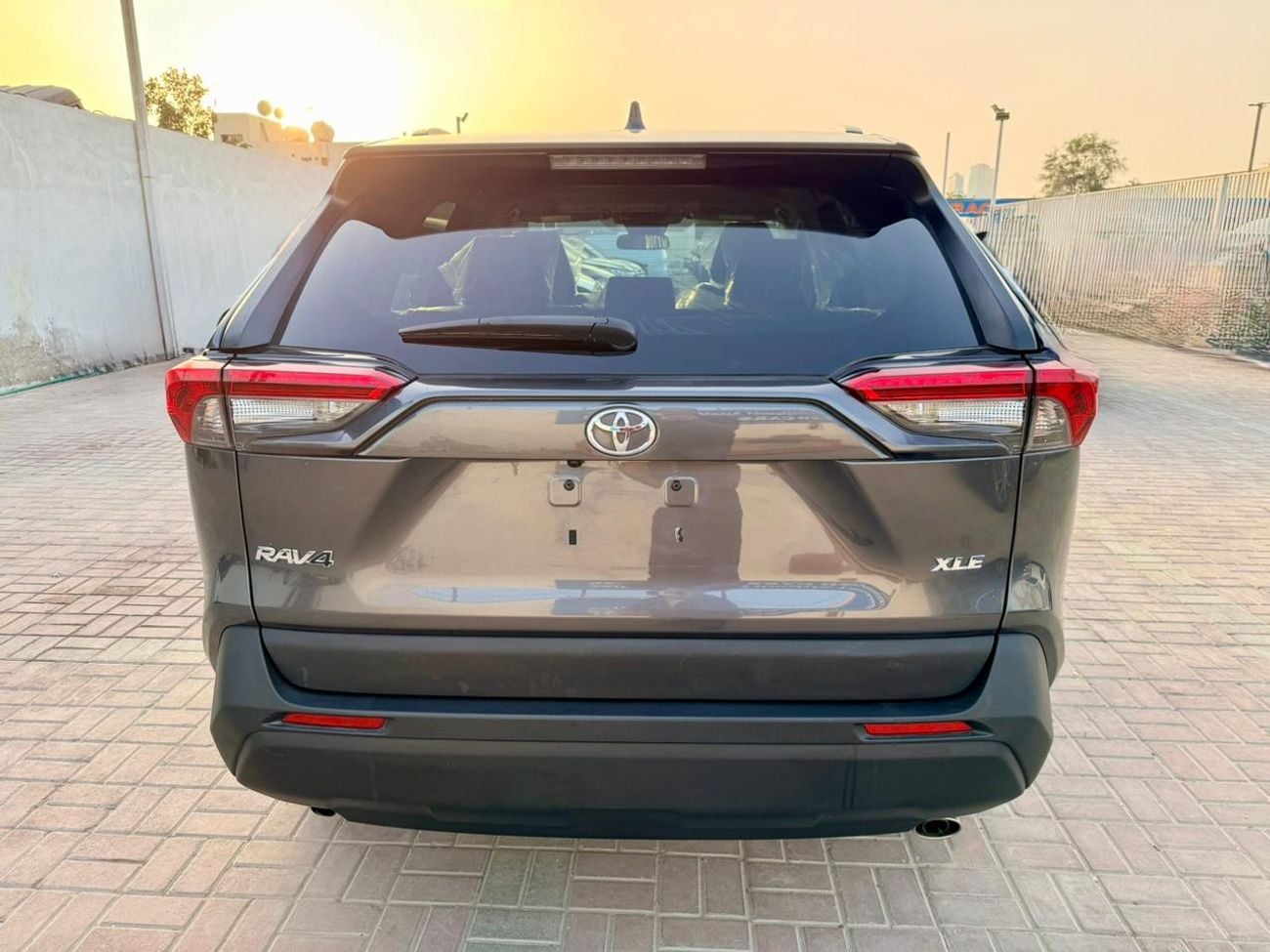 Toyota RAV4 2023 Toyota Rav4 XLE Gray Newly arrived Push Strat Run & Drive