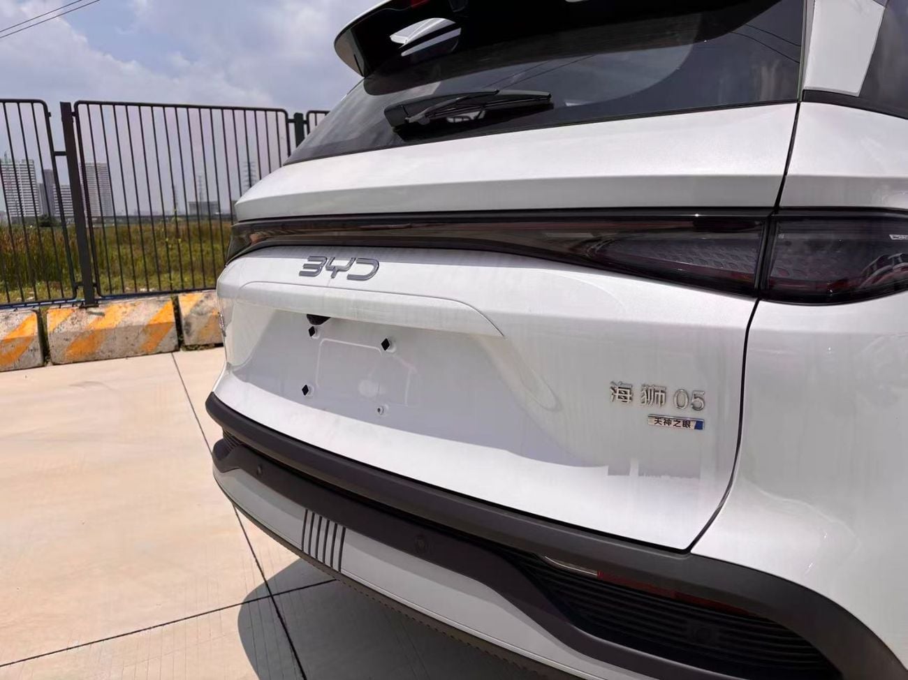 BYD Song L DM-i Intelligent Driving Edition 112KM Beyond Type