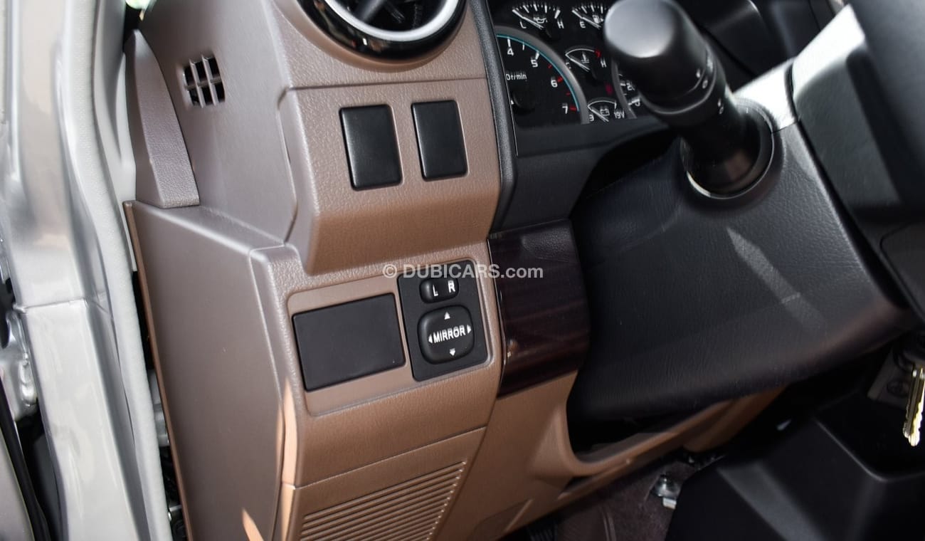 تويوتا لاند كروزر 70 LX 4.0 L