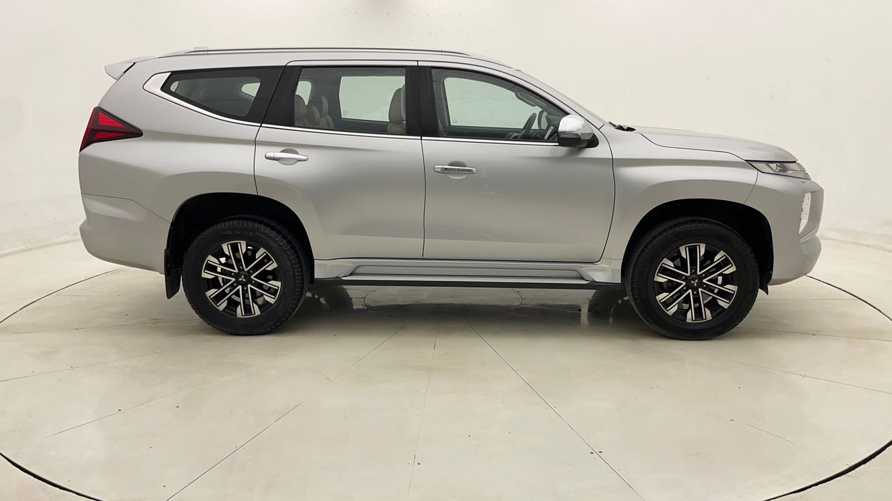 ميتسوبيشي مونتيرو سبورت GLS PREMIUM 3 | بدون دفعة مقدمة | اختبار القيادة في المنزل