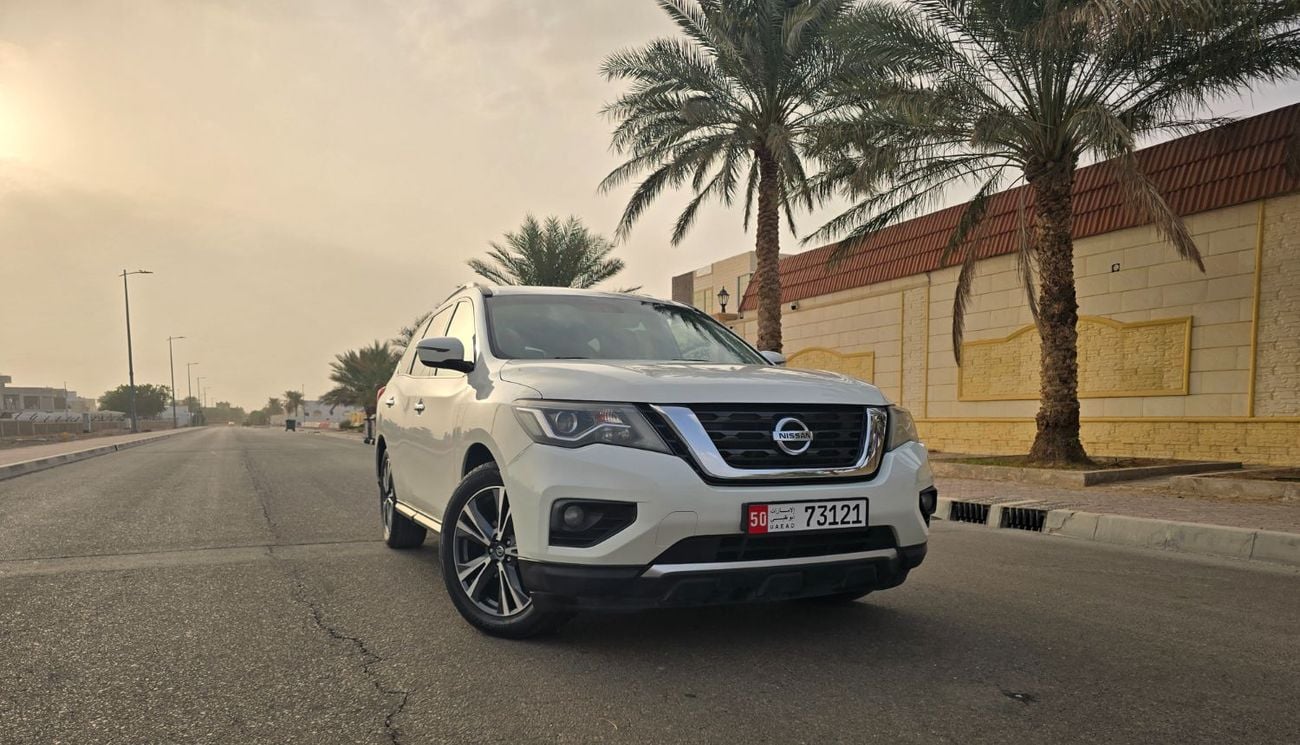 Nissan Pathfinder S 3.5L (271 HP)