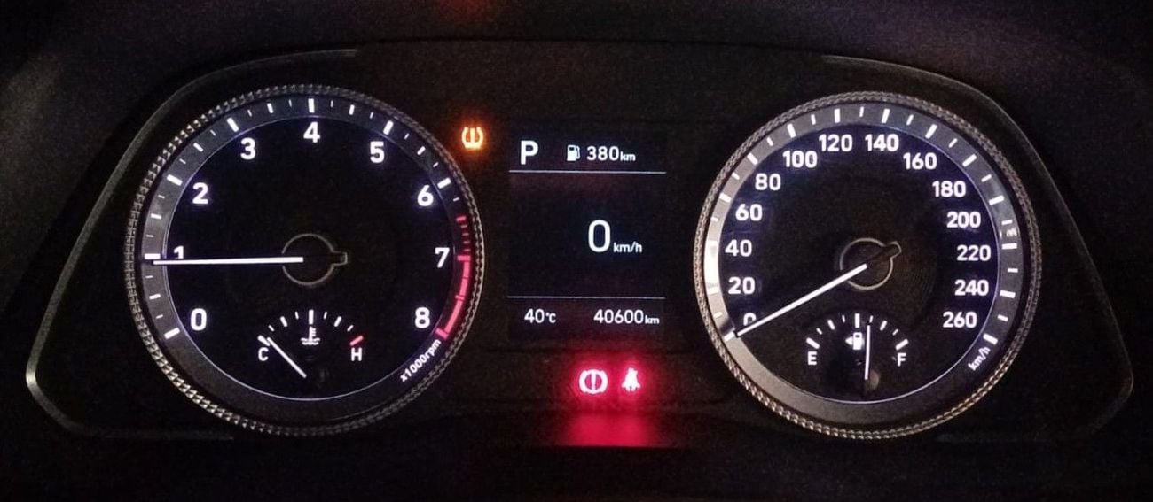 هيونداي سوناتا هيوانداى سوناتا 2023  خليجى  بحاله ممتازه  وبدون حوادث ممشى 40000 KM وبمحرك 2.5L وبسعر 58000 درهم