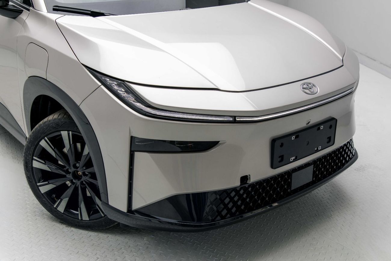 تويوتا BZ3X Max - Silver Inside Beige | Export Only