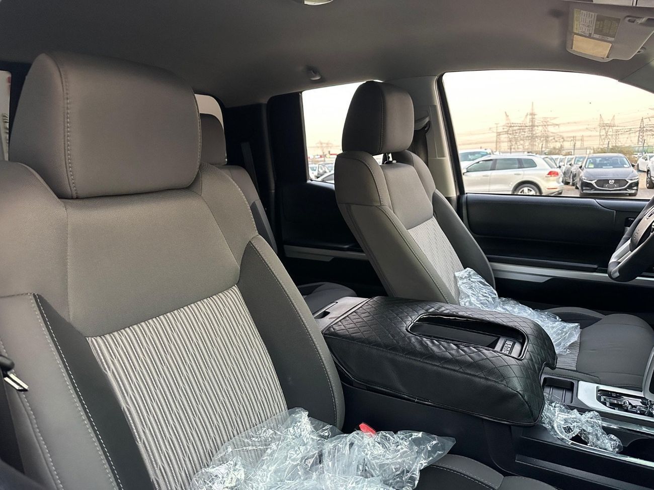 Toyota Tundra Std 5.7L