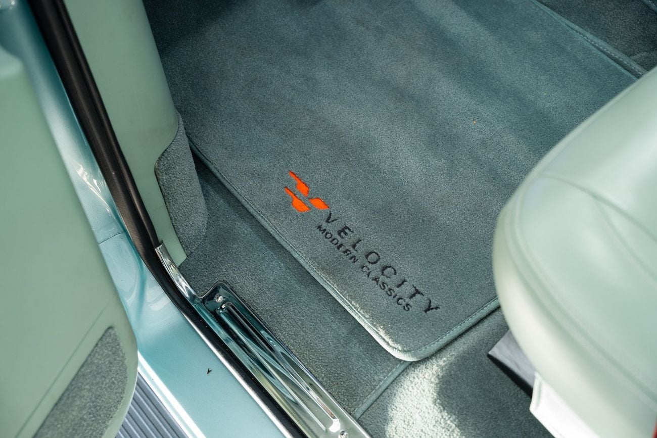 شيفروليه بليزر K5 Velocity Restorations LT1 10 Speed Pro Touring Restomod