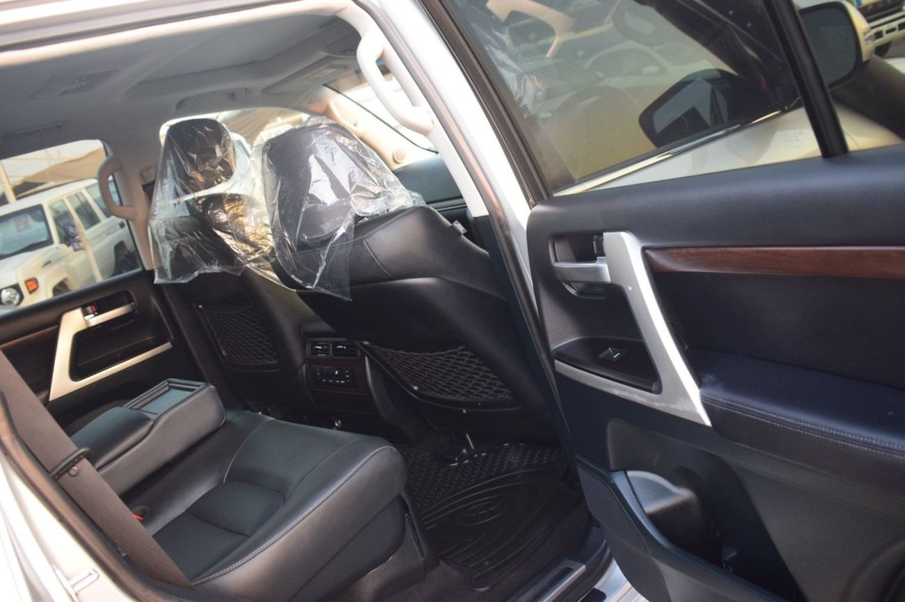 Toyota Land Cruiser 2020 TOYOTA LAND CRUISER V8 FULL OPTION