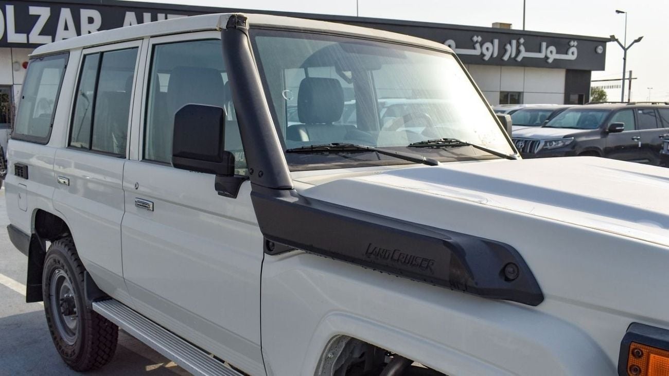 تويوتا لاند كروزر 70 Toyota Land Cruiser Hardtop 5Door 4.2L Manual- 2025 Model
