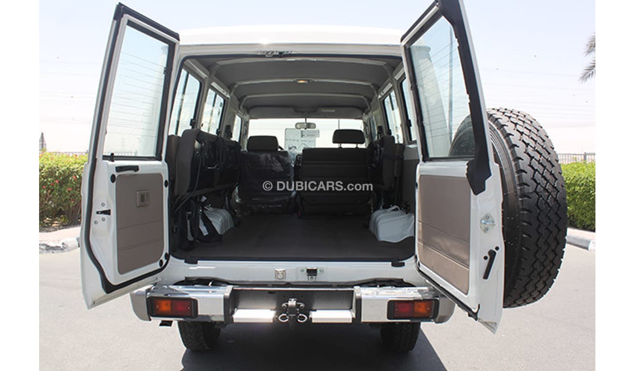 Toyota Land Cruiser Pick Up 4.5L Diesel, Hard Top, M/T MY17