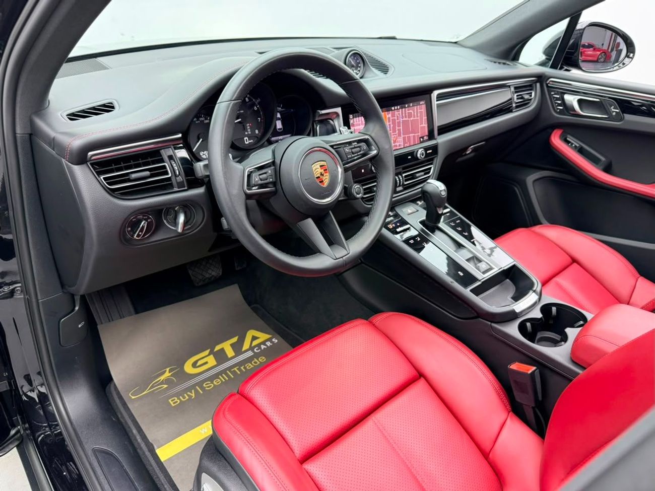 Porsche Macan STD 2024 Porsche Macan, 2027 Porsche Warranty, Full Porsche Service History, Very Low Km, GCC