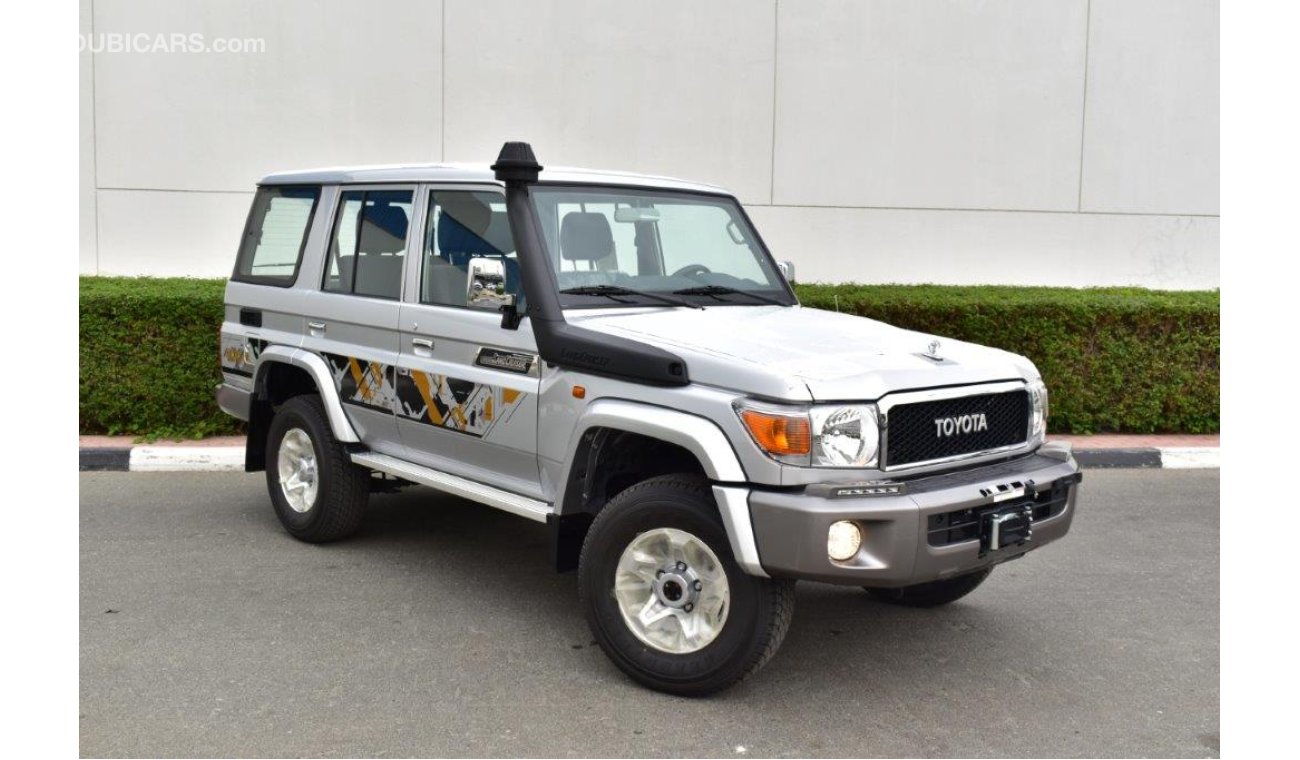 تويوتا لاند كروزر هارد توب V6 4.0L PETROL MT - Full Option With Diff.Lock & Winch