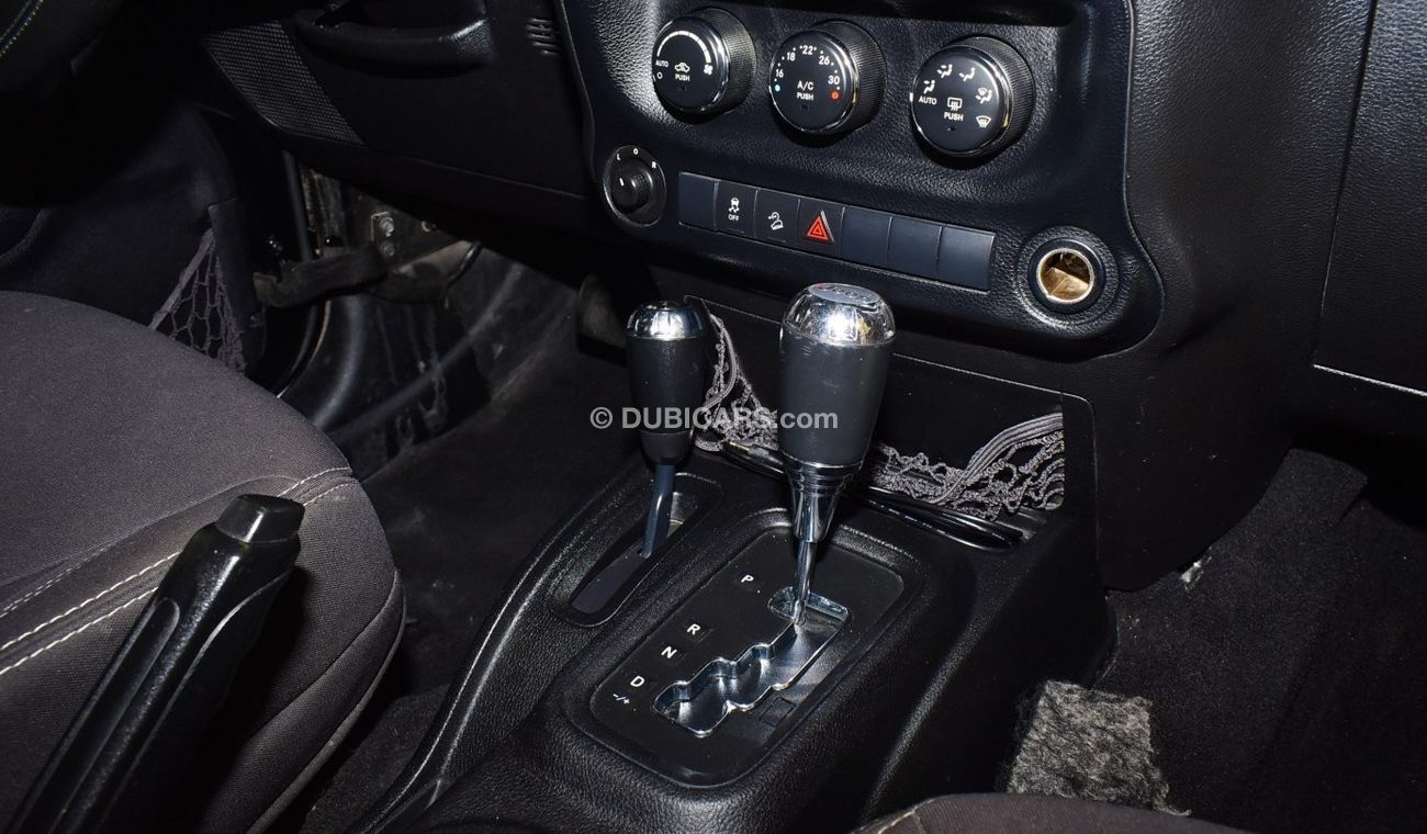 Jeep Wrangler SAHARA