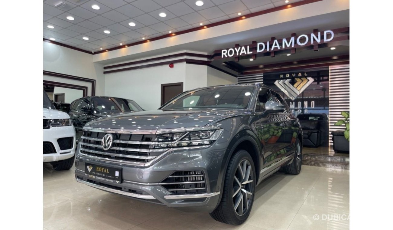 فولكس واجن طوارق بريميوم Volkswagen Touareg GCC 2019 under warranty under service contract from agency