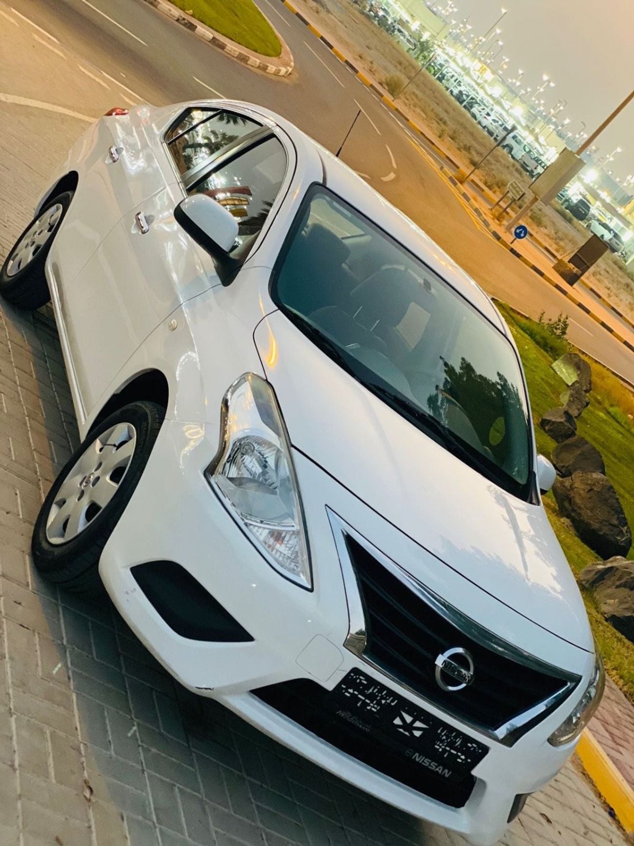 نيسان صني SL