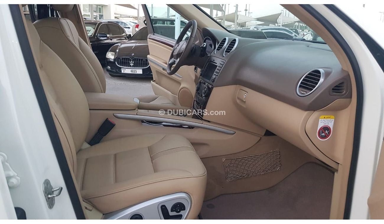 Mercedes-Benz ML 350 Mercedes Benz ML350 model 2011 GCC car prefect condition full option low mileage