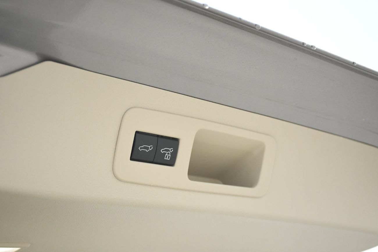 Toyota Land Cruiser GXR 3.5L  V6 Twin Turbo With Rader JBL (Export + Gulf Country)  Ready Stock