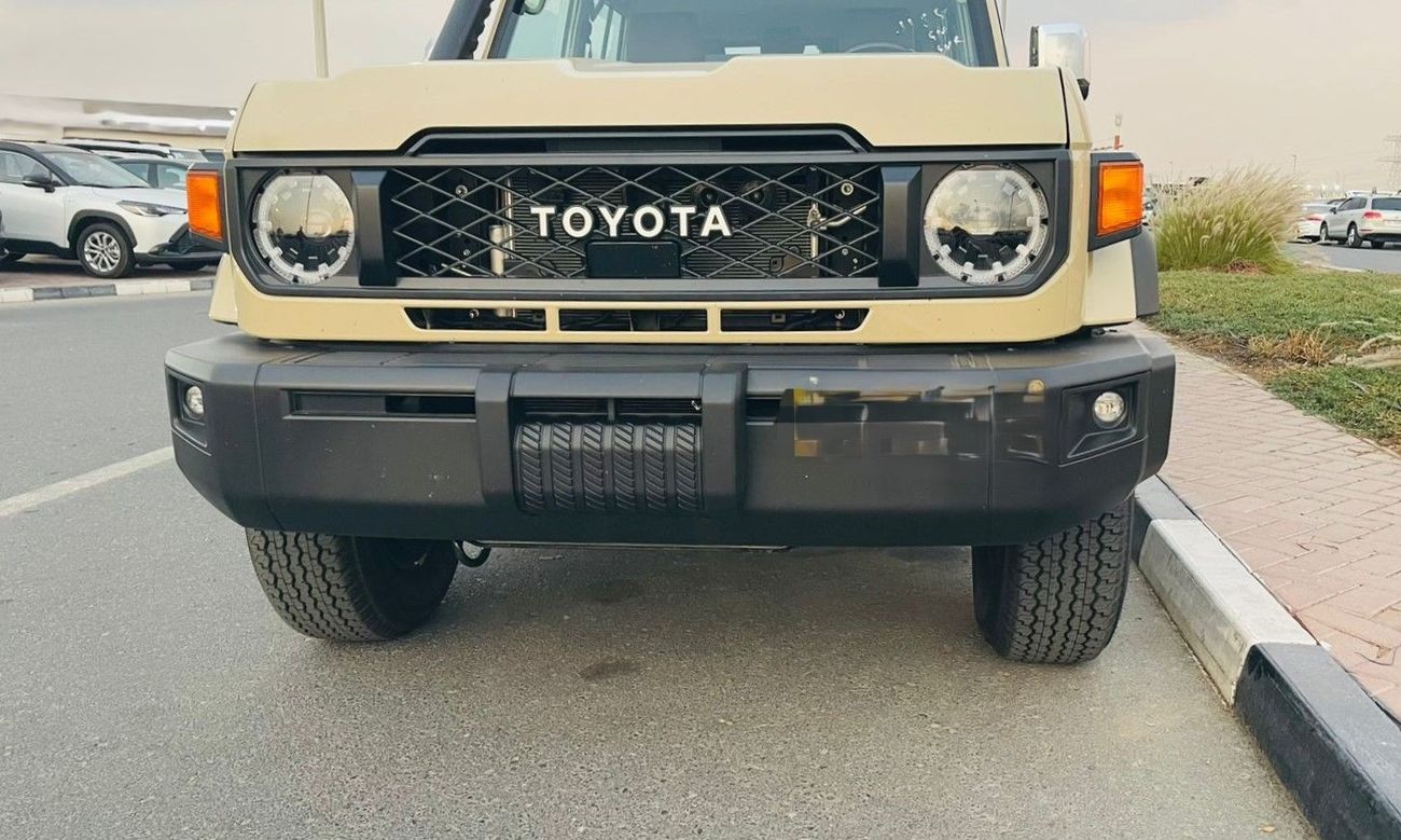 Toyota Land Cruiser 70 LC76 2.8 AT full 2025