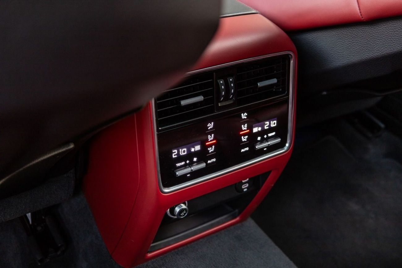 Porsche Cayenne PLATINUM EDITION 2023 Porsche Cayenne Platinum Edition GCC | Warranty