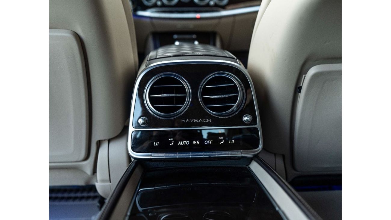 Mercedes Maybach S600 Maybach CASH OFFER!! MAYBACH 600 • EXTREMELY LOW KMS • 6.0L TURBOCHARGED V12 • GCC SPEC • PRISTINE CONDITION