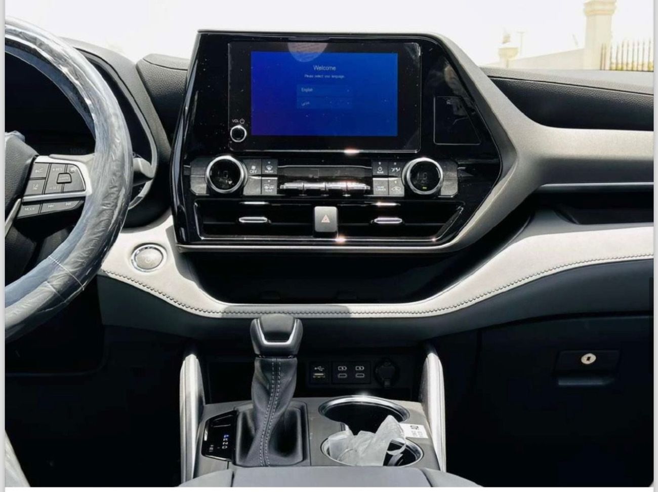 تويوتا هايلاندر TOYOTA HIGHLANDER GLE 2.5 L WHITE