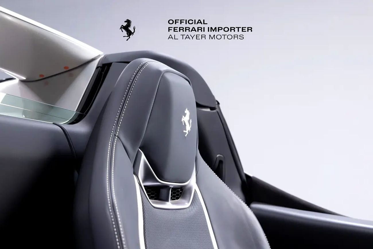 فيراري 296 GTS