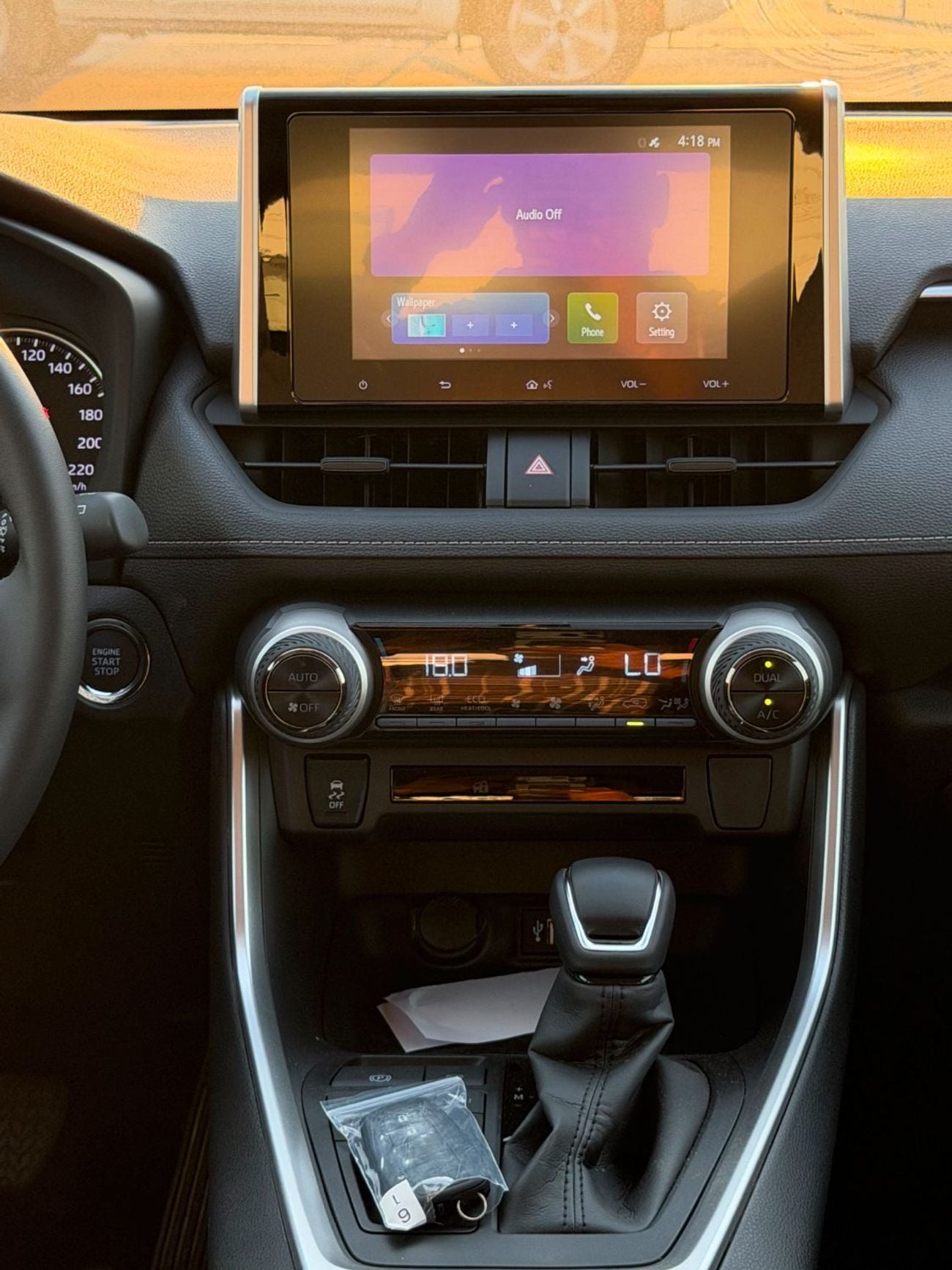 Toyota RAV4 XLE PETROL A/T