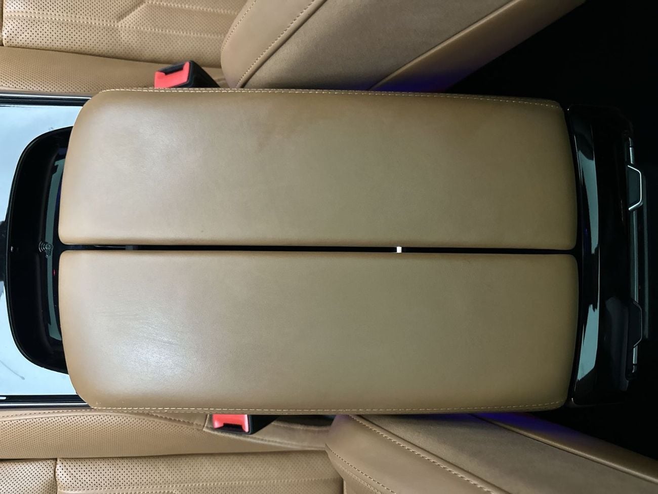 أودي A8 L 55 TFSI quattro Business Edition 3.0L (Ref# 001370)