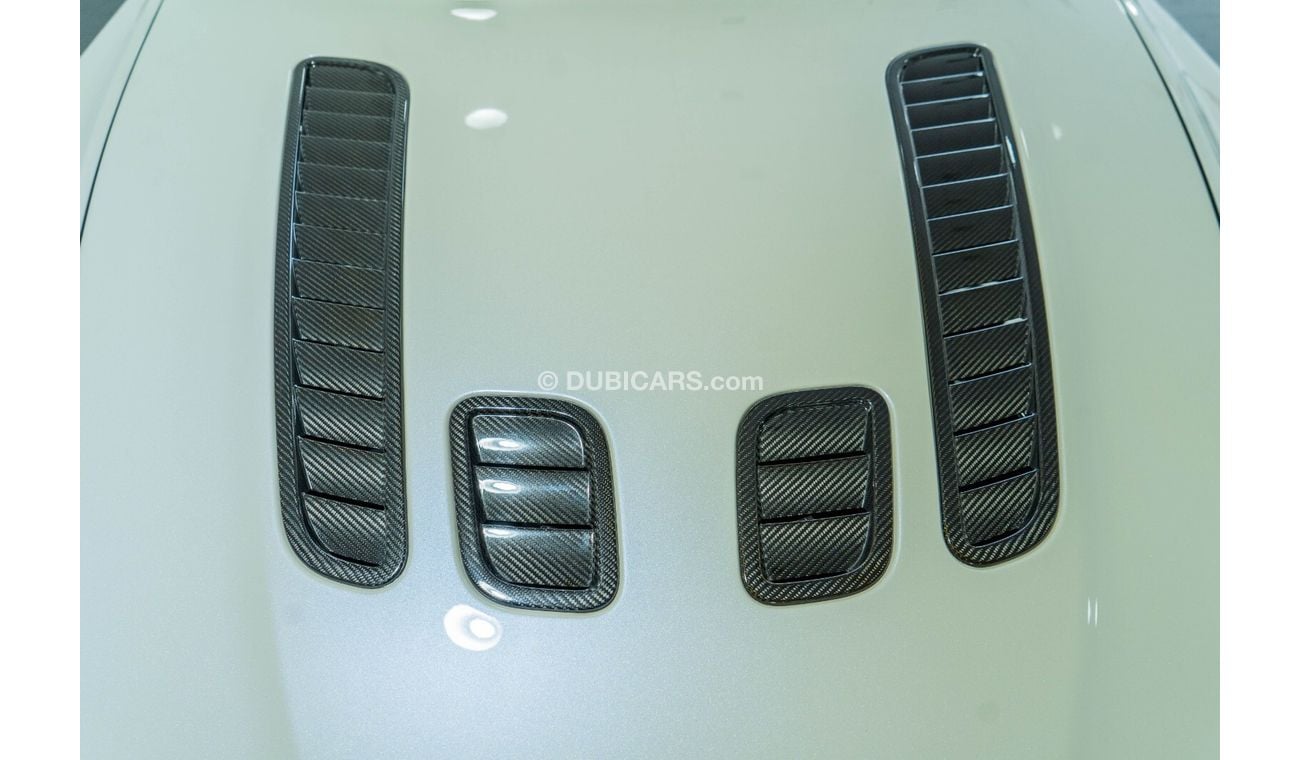 Aston Martin Vantage 2010 Aston Martin Vantage  6.0L V12 Manual 510 BHP / Full Aston Martin Service History