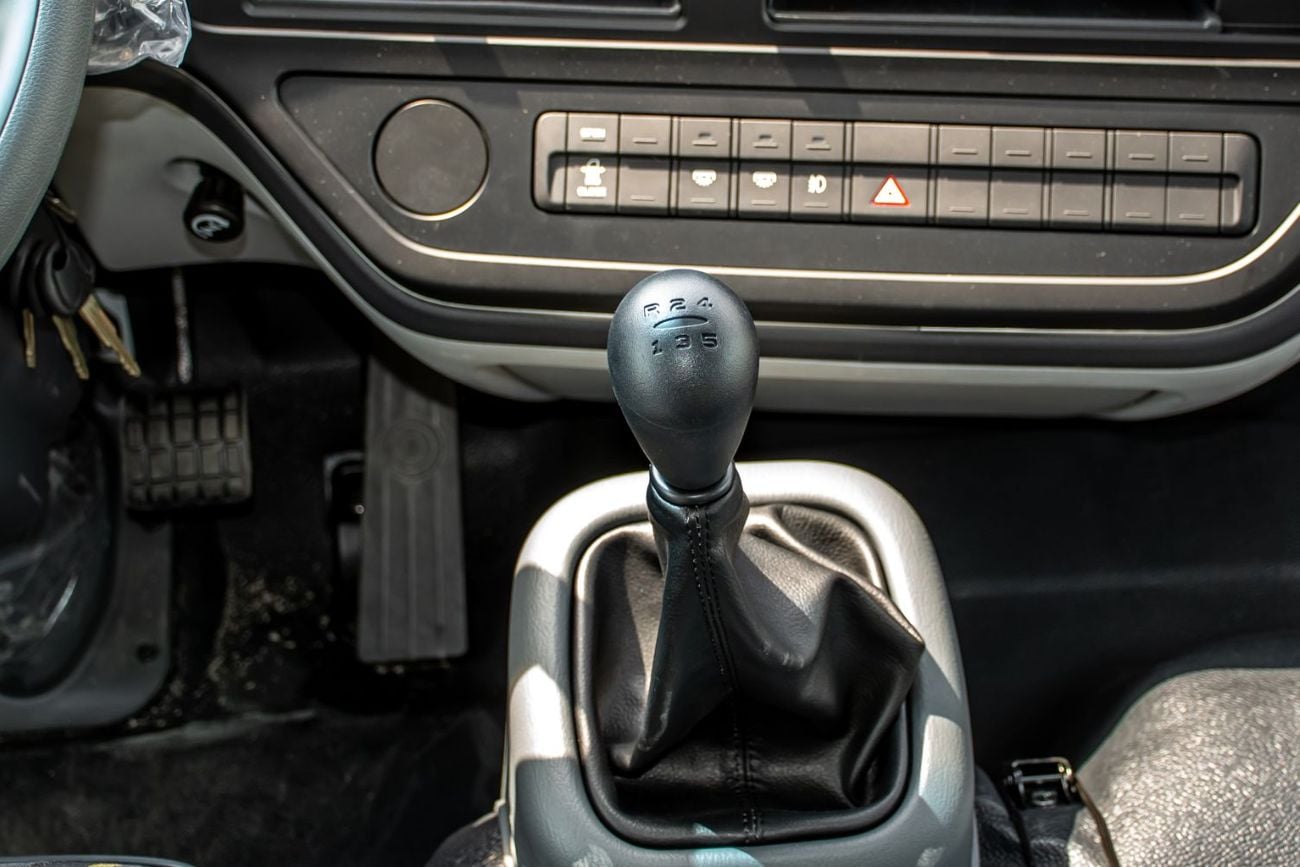 هيونداي كونتي حافلة هايونداي كاونتي كوستر ميني | موديل 2026 | جاهزة للتصدير