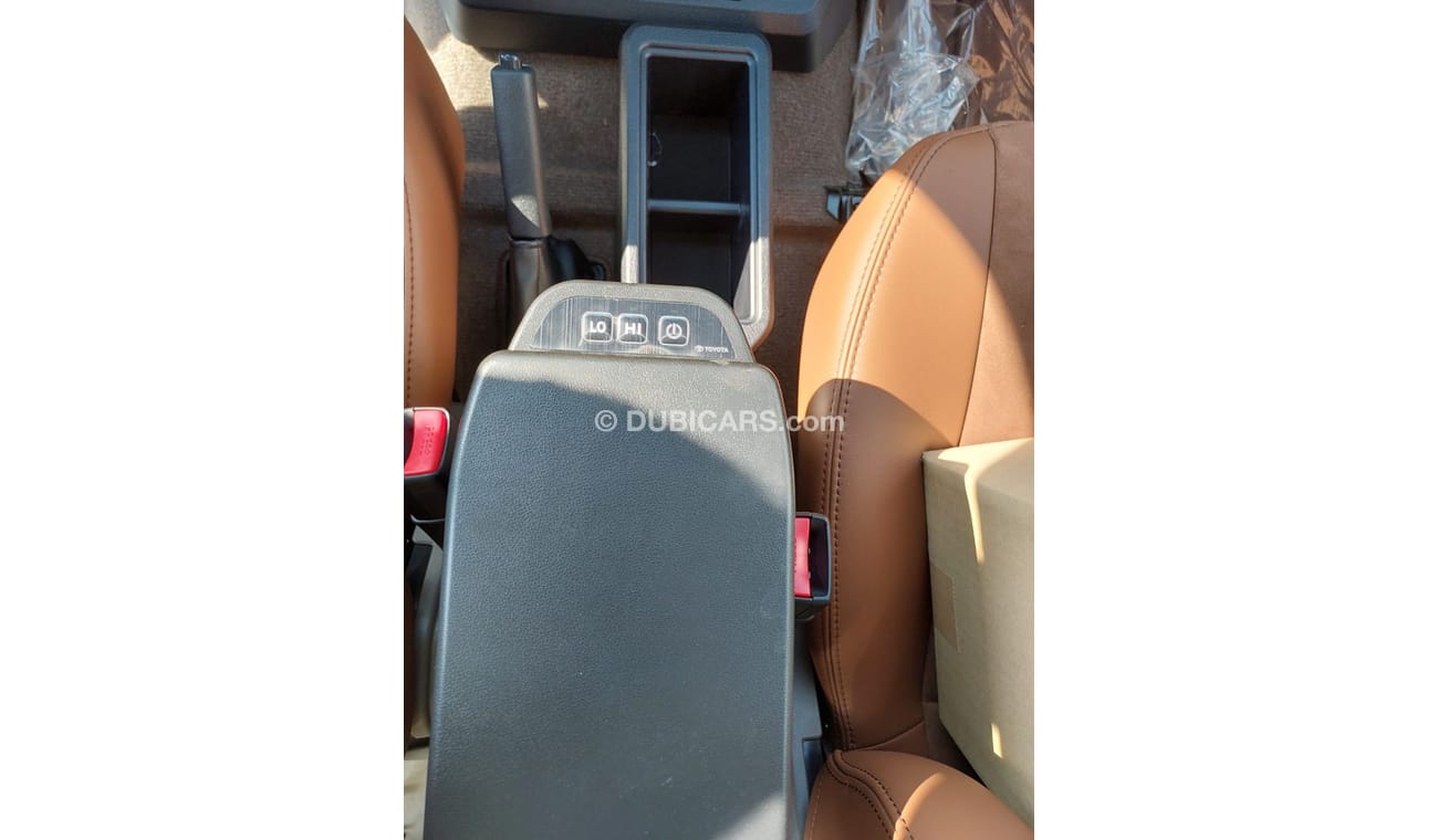 تويوتا لاند كروزر 76 4.0L PETROL 2024YM New Shape