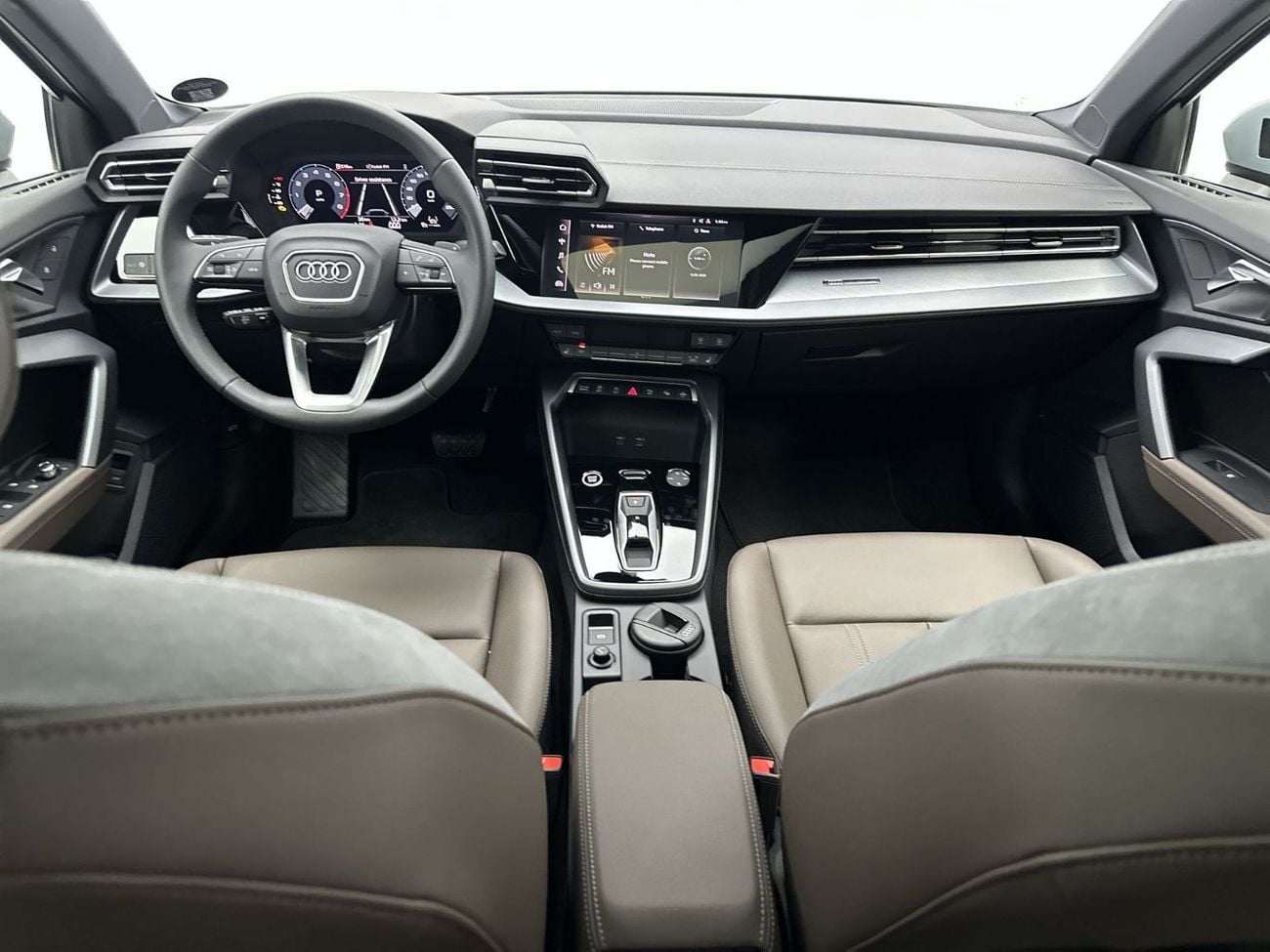 أودي A3 A3 Sedan Advanced 35 TFSI 150hp Progress (Ref# 18431)