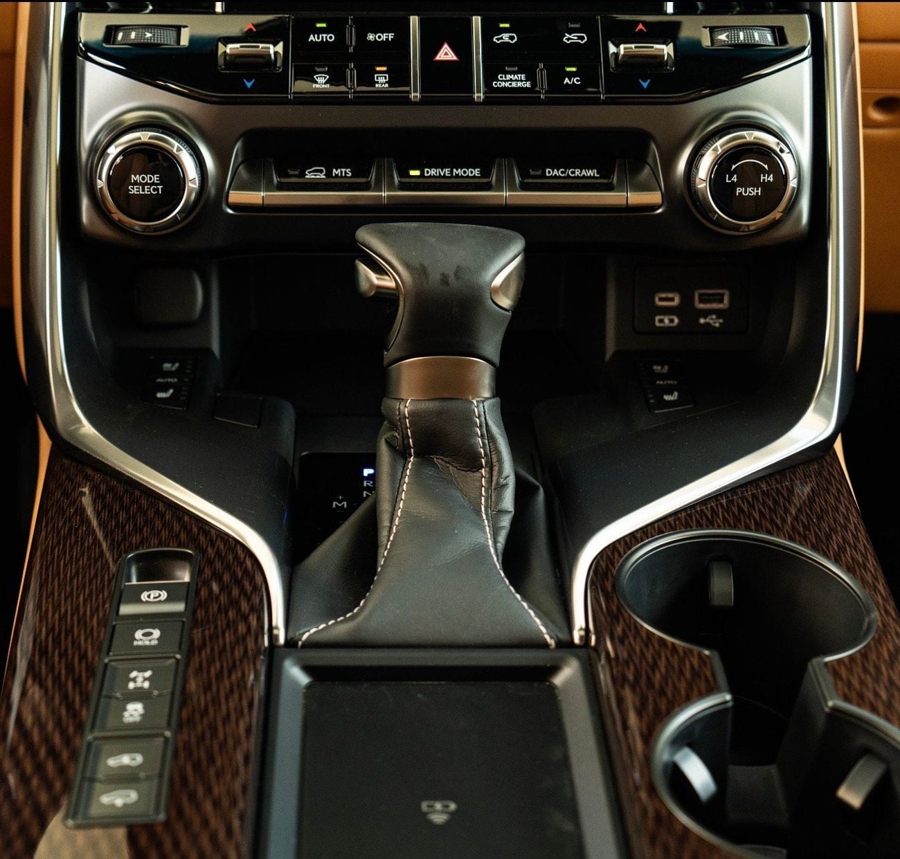 Lexus LX 700h LX 700 H || 25 speakers || 2026