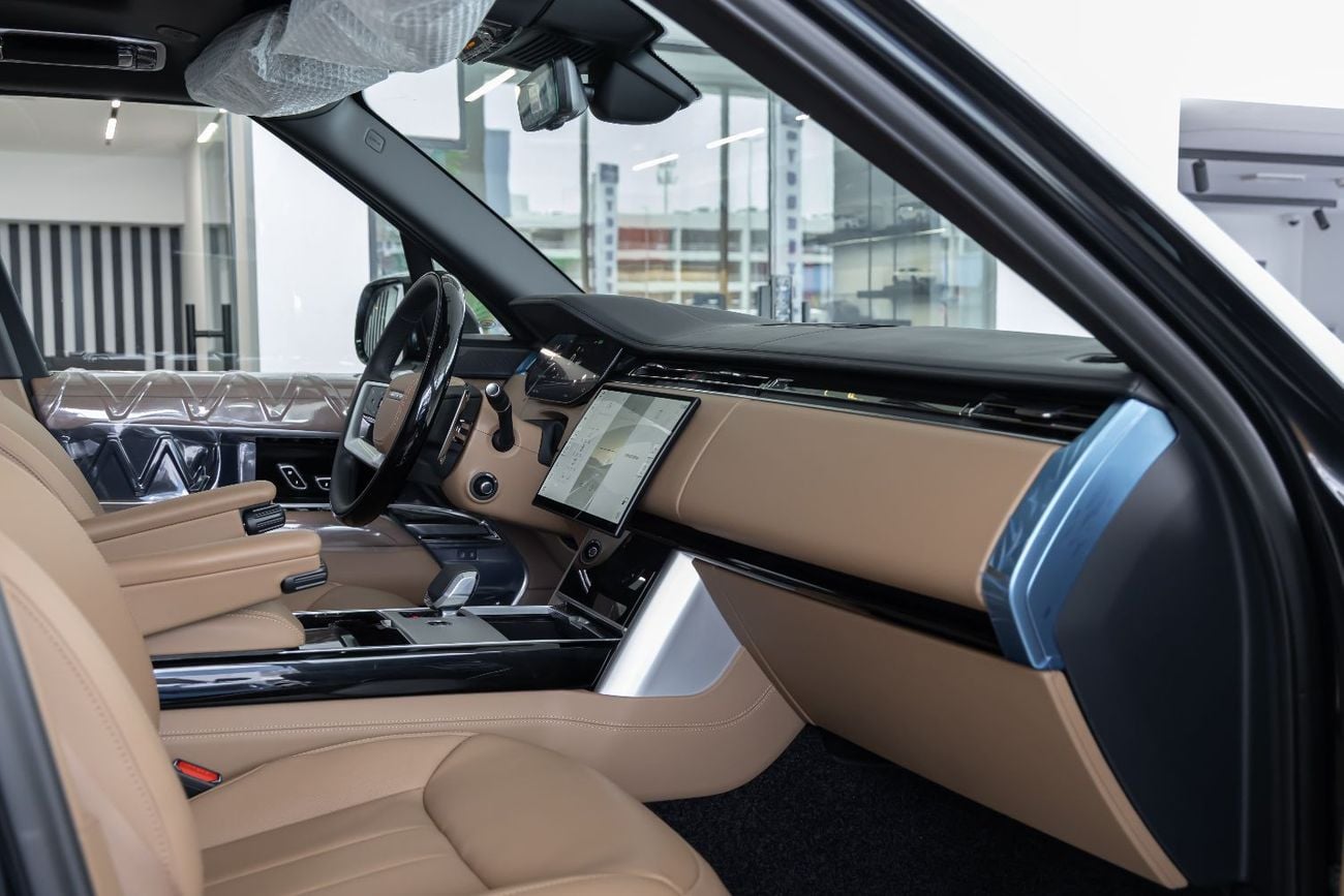 Land Rover Range Rover Land Rover | Range Rover | Autobiography P530 | GCC | VIPSeat | Automatic side steps | 2026 (EXPORT)