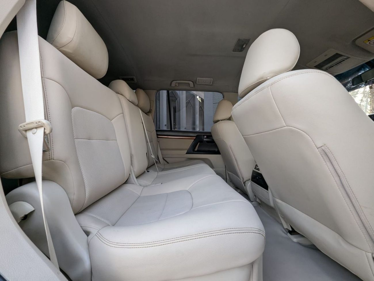 Toyota Land Cruiser GXR2 4.5L GXR-4.5L-1VD-8 Cylinders-LHD-Diesel-4WD-Automatic-8 Seats-5 Doors