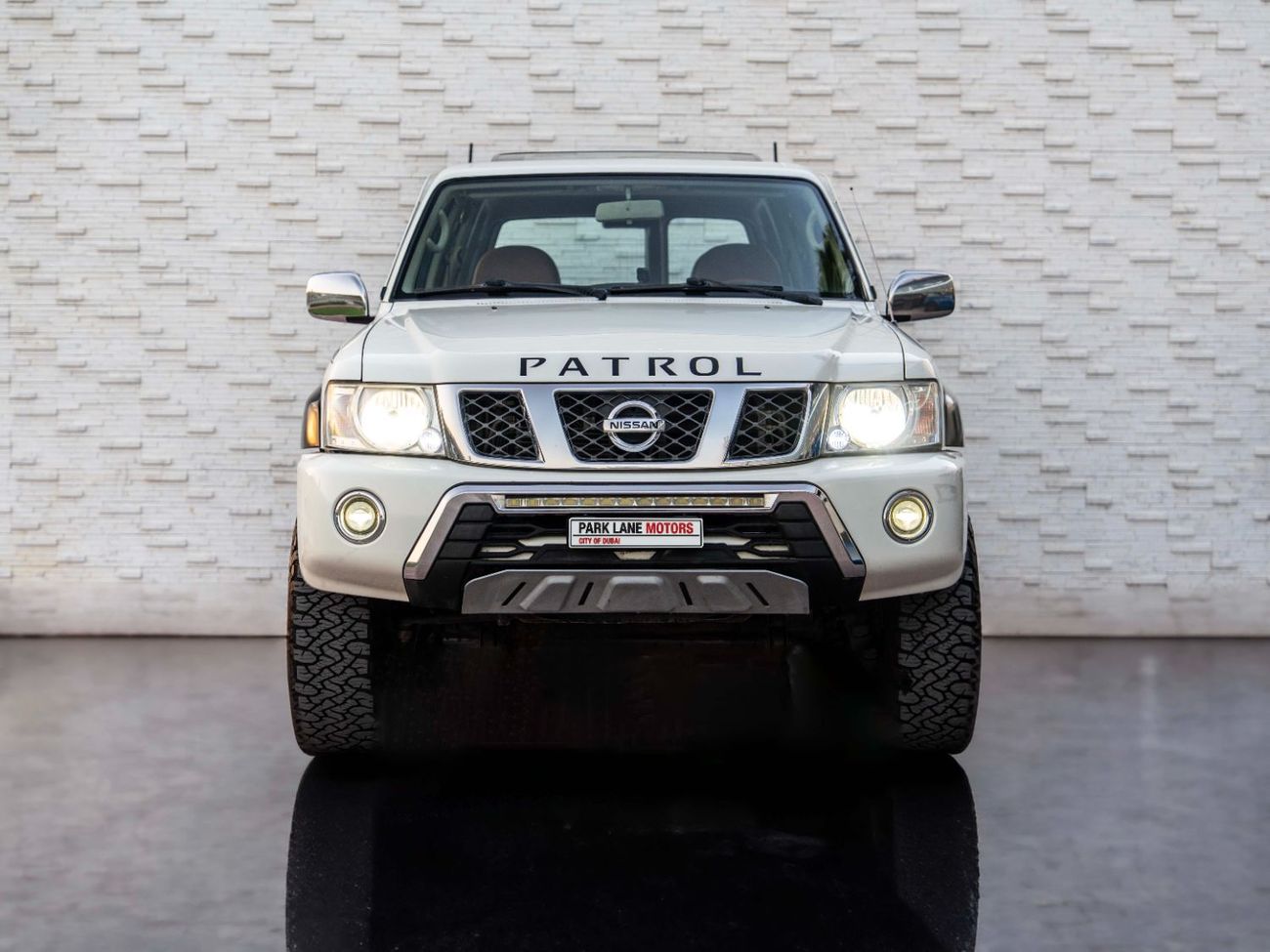 Nissan Patrol Safari Falcon Edition