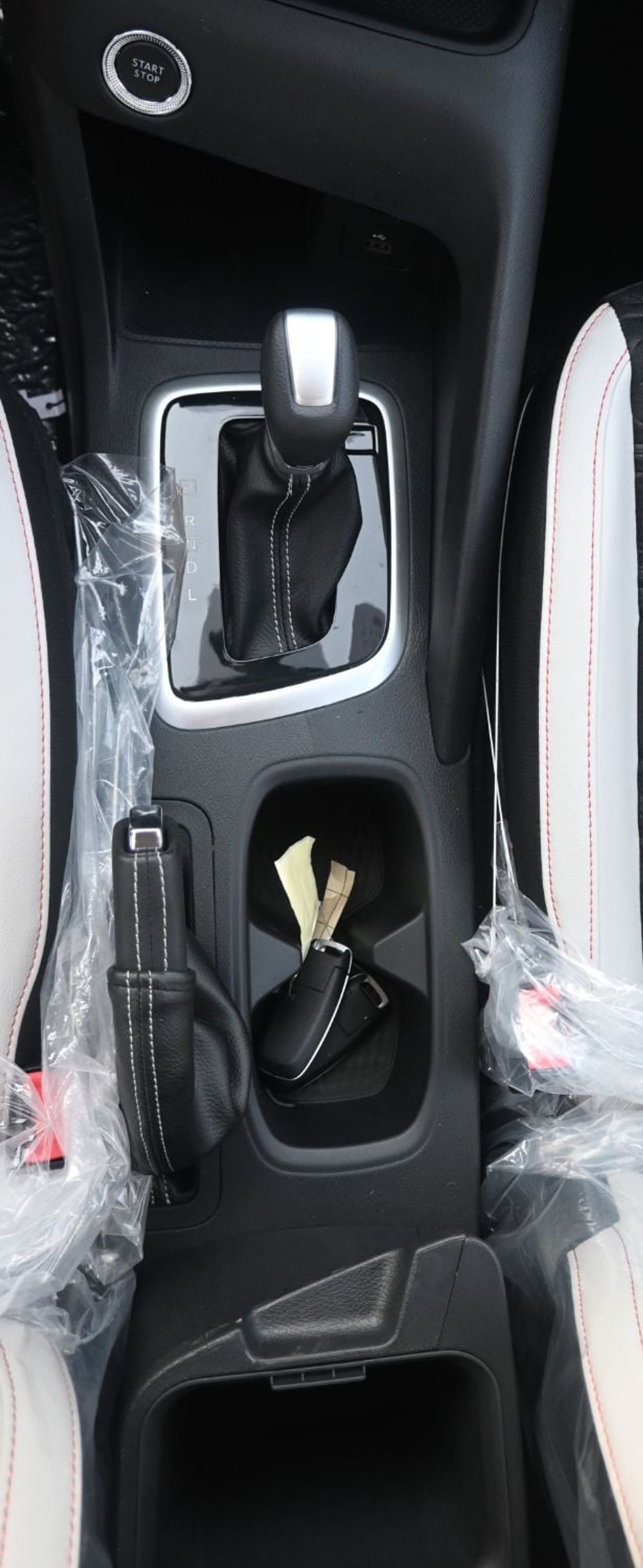 نيسان ماغنيت NISSAN MAGNITE ACENTA + 1.0L TURBO CVT 2025 MY