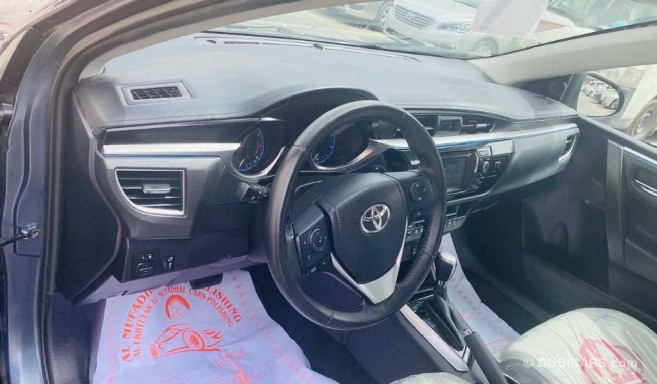 Toyota Corolla 2016 Full Option with Sunroof