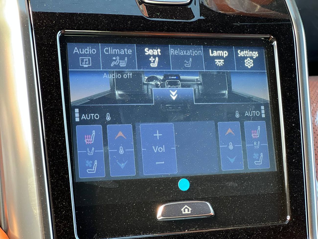 Lexus LX 700h VIP 3.5L HEV A/T // 2025 // FULL OPTION WITH VIP,COOLING,HEATED SEATS / MARK LEVINSON SOUND SYSTEM /