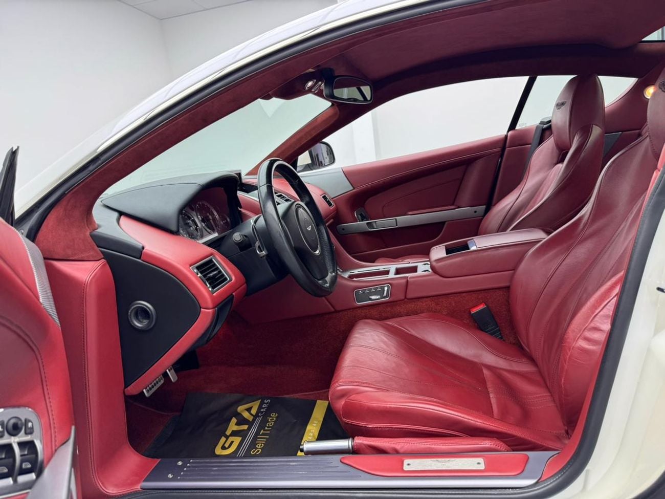 Aston Martin DB9 2014 Aston Martin DB9 Sport Edition, Full Aston Martin Service History, Excellent Condition, GCC