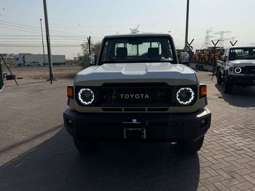 Toyota Land Cruiser Pick Up