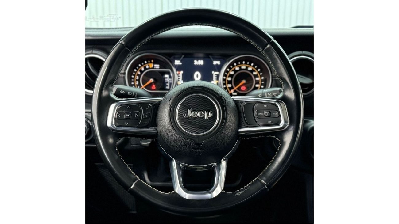 Jeep Gladiator 2020 Jeep Gladiator Overland, 2026 Jeep Warranty, Jeep Service Pack, Low Kms, GCC