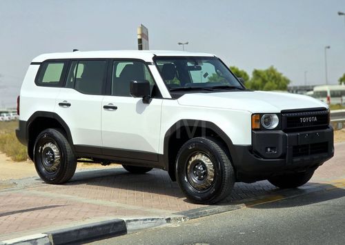 تويوتا برادو TOYOTA PRADO PETROL 2.4T - URBAN - E - FULLY BASIC - 2025 MODEL - WHITE INSIDE BLACK - OMANI
