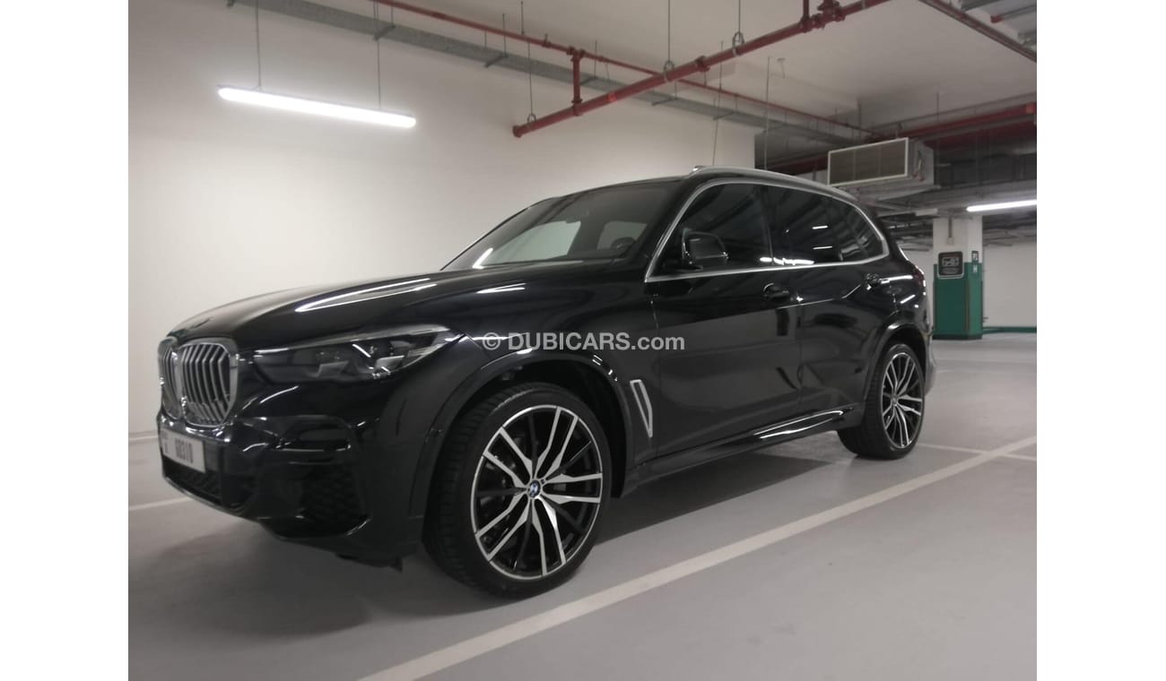BMW X5 2023 M KIT X DRIVE I 40| Warranty | 15200 KM, the best price  in the market for  sale