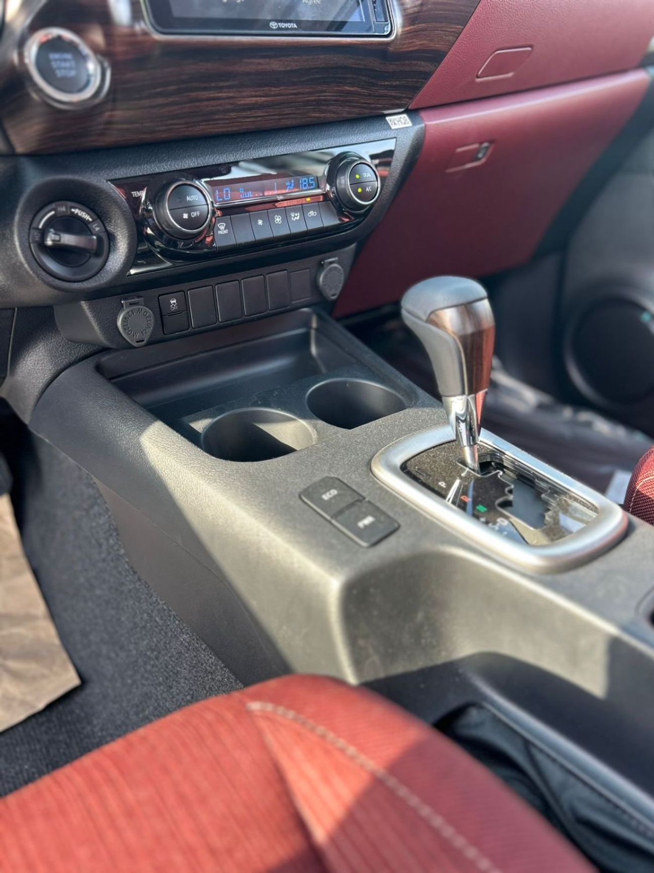 تويوتا هيلوكس Toyota Hilux SR5