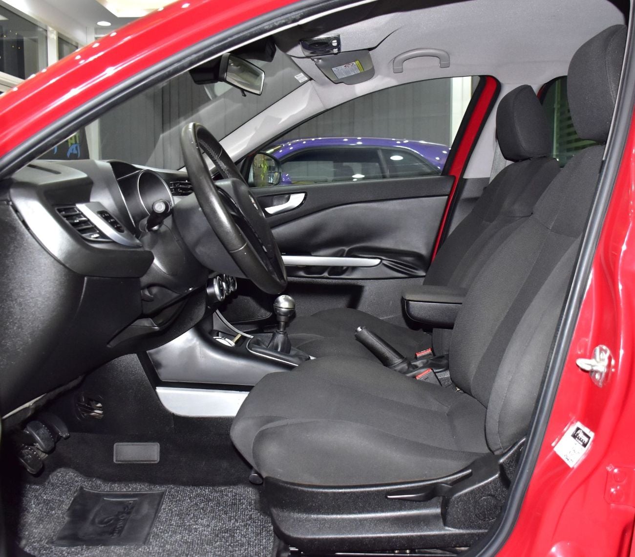 Alfa Romeo Giulietta EXCELLENT DEAL for our Alfa Romeo Giulietta ( 2013 Model ) in Red Color Japanese Specs